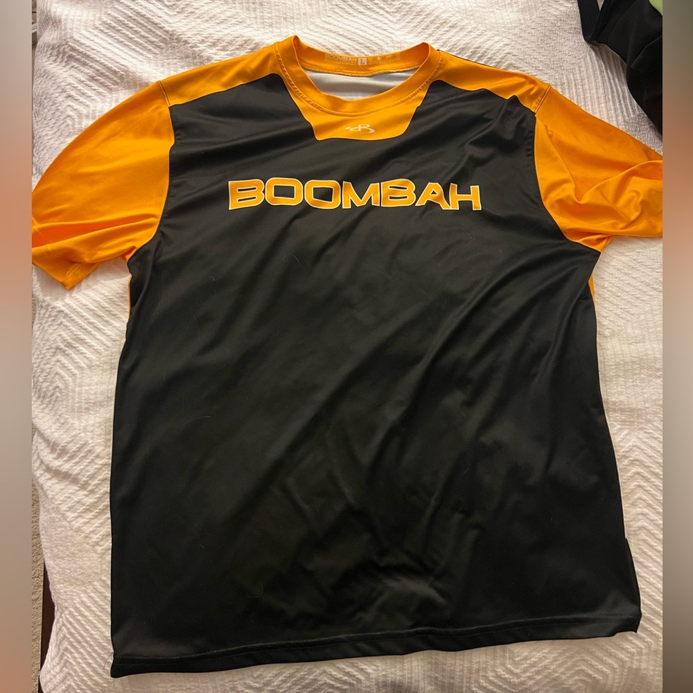 Boombah‎ T-Shirt Men's Large Black and Gold NWOT